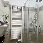 Alessia לינה וארוחת בוקר 4*