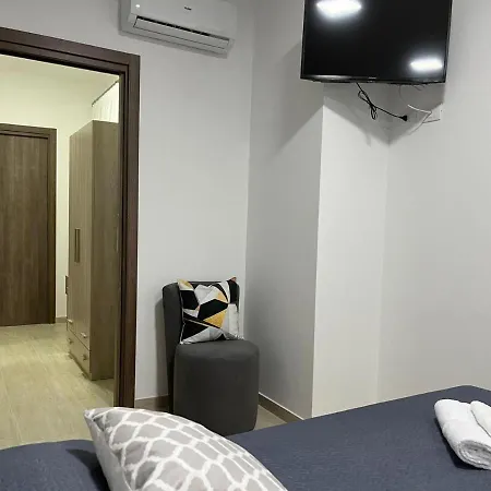 Alessia Oda ve Kahvaltı 4*